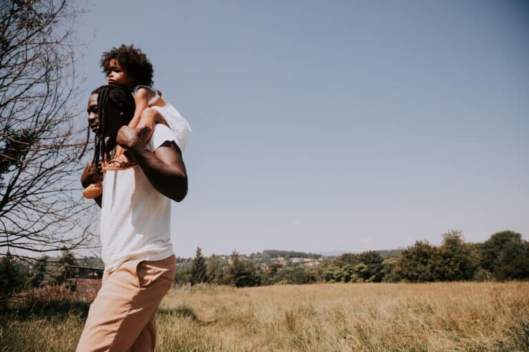 Mon Enfant n&amp;rsquo;aime pas ses Cheveux Texturés : Que Faire ?